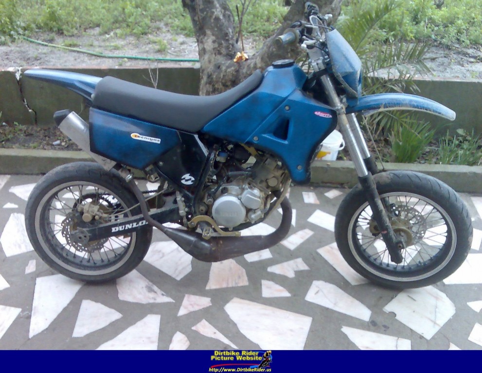 20090202-1557652-1988-Yamaha-DT125.jpg