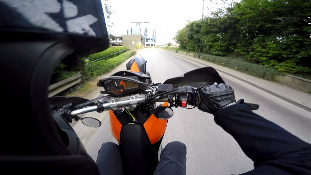 WHEELIE 4.jpg